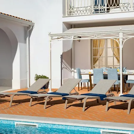 Luxury Adele With A Pool *